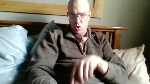 Snapshot of q2phq2ph chatting on 04.05.26 q2phq2ph online show from 04.05.26