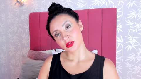 qadeshh  online show from 10.19.25