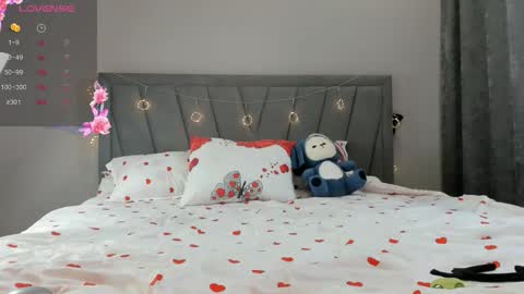 Snapshot of qimiqo chatting on 10.22.25 Kimi online show from 10.22.25