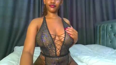 Snapshot of queen321850 chatting on 03.23.26 queen321850 online show from 03.23.26