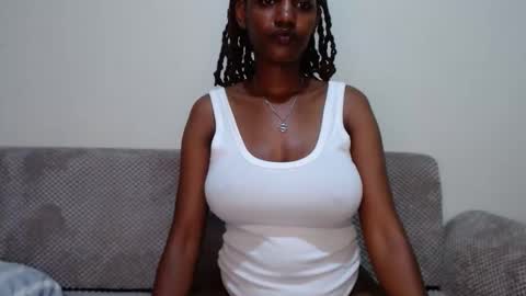 Snapshot of queen74890 chatting on 09.12.25 queen74890 online show from 09.12.25