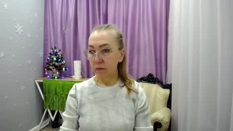 Snapshot of queen_a_n_i chatting on 12.29.24 A N I Ill be here on December 1st online show from 12.29.24