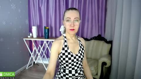 Snapshot of queen_a_n_i chatting on 03.10.25 A N I Ill be here on December 1st online show from 03.10.25
