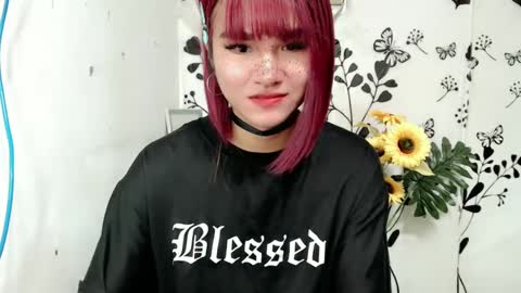 Snapshot of queen_elicktra chatting on 12.17.24 JOY online show from 12.17.24
