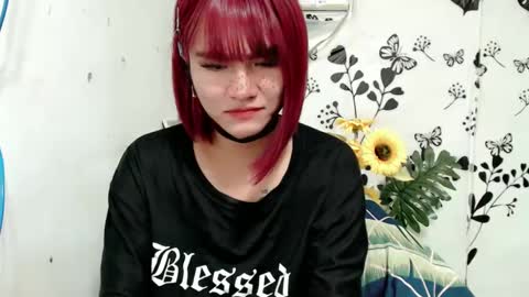 Snapshot of queen_elicktra chatting on 01.06.25 JOY online show from 01.06.25