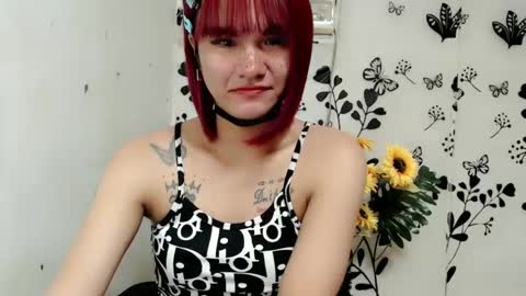 Snapshot of queen_elicktra chatting on 02.01.25 JOY online show from 02.01.25
