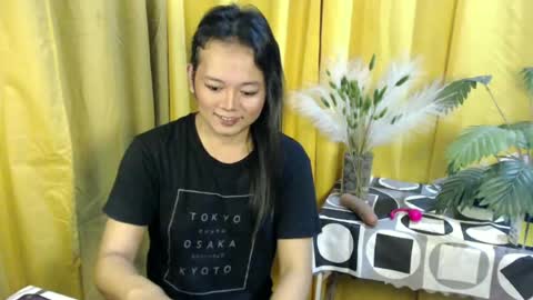 queen_ennah online show from 06.30.26