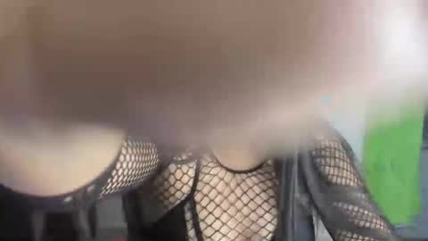 queen_findom1 online show from 11.20.25