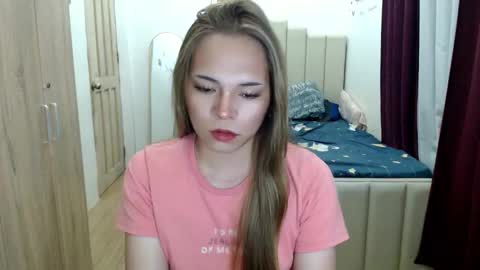 Snapshot of queen_heart0 chatting on 05.31.26 shawny online show from 05.31.26