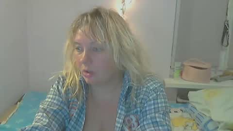 queen_jane8 online show from 02.15.25