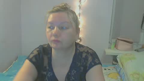 queen_jane8 online show from 02.18.25