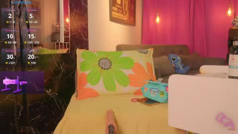 Snapshot of queen_kamil chatting on 05.16.26 queen_kamil online show from 05.16.26