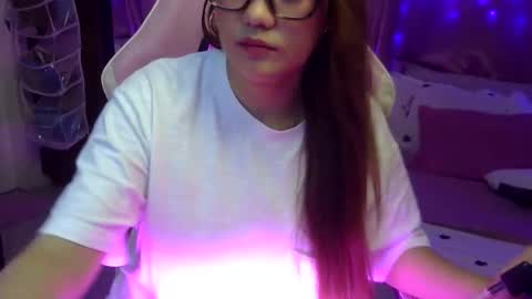 QueenHennessy online show from 02.09.26