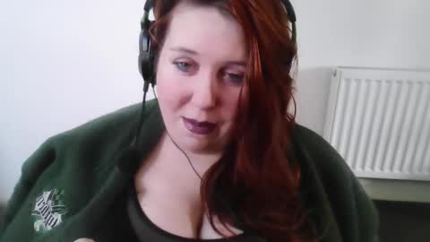 Snapshot of queen_o_swords chatting on 02.22.26 queen_o_swords online show from 02.22.26