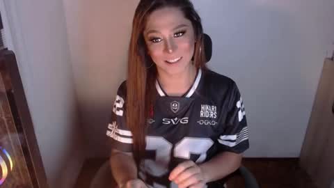 Snapshot of queen_of_all_queens chatting on 10.12.25 samantha online show from 10.12.25