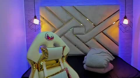  online show from 12.04.24
