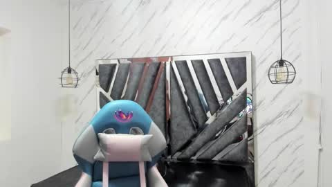   online show from 10.09.25