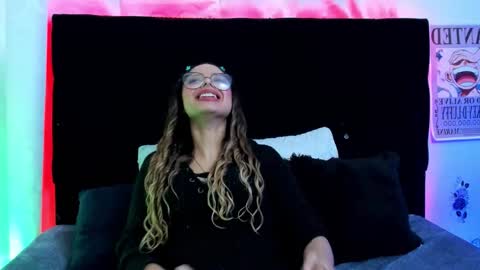 Snapshot of queen_stasy chatting on 11.05.25 Valentina online show from 11.05.25