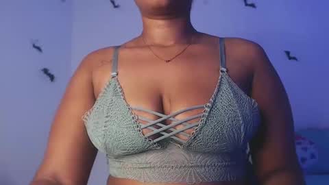 Ahlya  online show from 11.08.25