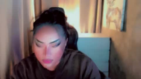 Snapshot of queenarthalia chatting on 09.17.25 ARTHA online show from 09.17.25