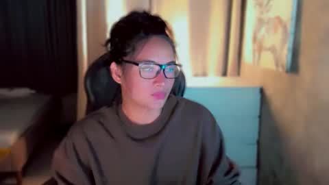 Snapshot of queenarthalia chatting on 09.24.25 ARTHA online show from 09.24.25