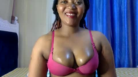 Queenbebony2 online show from 12.10.24
