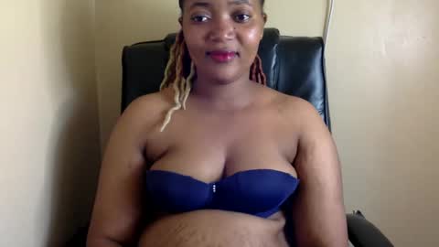 Queenbebony2 online show from 01.08.25