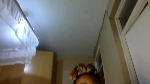 Queenbebony2 online show from 02.08.25