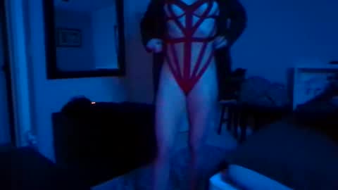 Snapshot of queenbee6269 chatting on 12.15.24 queenbee6269 online show from 12.15.24