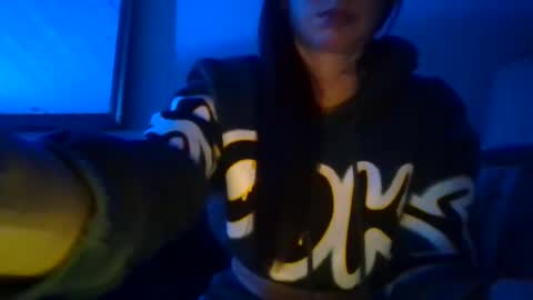 Snapshot of queenbee6269 chatting on 02.05.25 queenbee6269 online show from 02.05.25