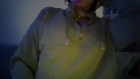 Snapshot of queenbee6269 chatting on 02.09.25 queenbee6269 online show from 02.09.25
