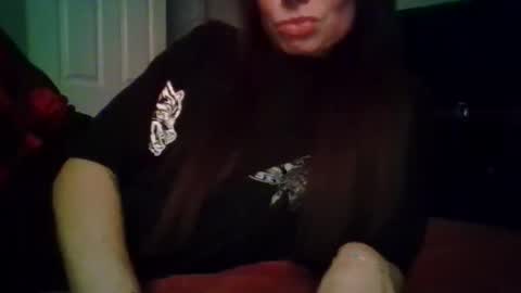 Snapshot of queenbee6269 chatting on 02.17.25 queenbee6269 online show from 02.17.25