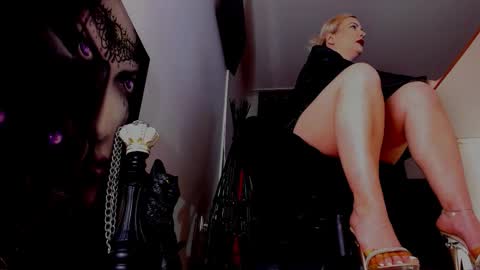 Misscatsnow online show from 03.23.26