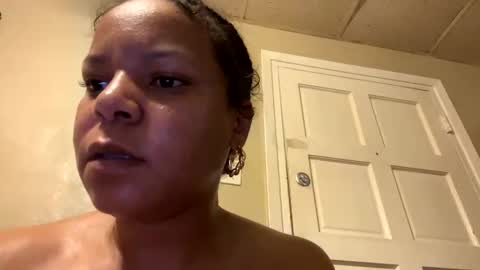 Snapshot of queencreolexo chatting on 11.23.25 queencreolexo online show from 11.23.25