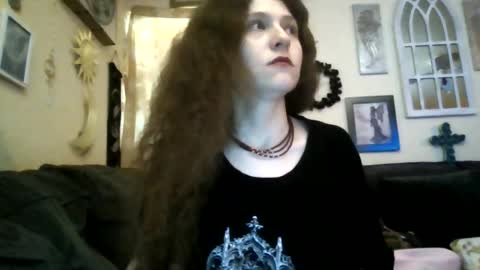 queencrimsonlvx online show from 07.14.26