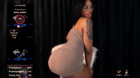 Sweet Goddess online show from 12.31.24