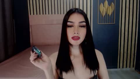 queenemeraldts online show from 12.23.24