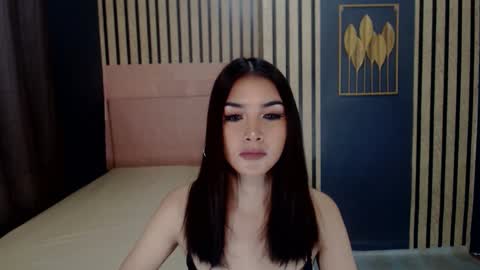 queenemeraldts online show from 01.03.25