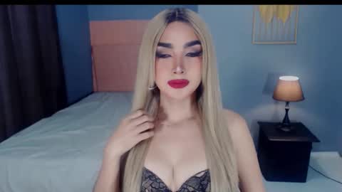 queenemeraldts online show from 09.22.25