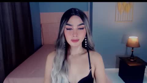 queenemeraldts online show from 09.26.25