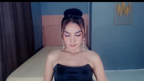 queenemeraldts online show from 10.17.25