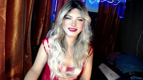 Snapshot of queenfcker1st chatting on 07.11.26 Be my property Sabrina online show from 07.11.26