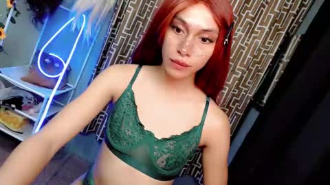 Snapshot of queenfoxylady chatting on 11.07.25 just call me QUEEN and ill be there online show from 11.07.25