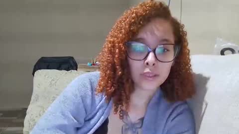 Domina Moon online show from 12.19.25