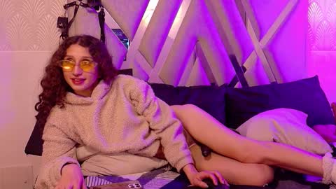 QUEENJEENN online show from 01.06.26