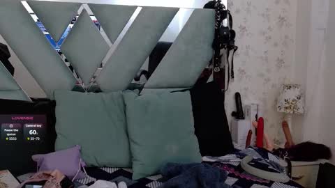 QUEENJEENN online show from 03.03.26