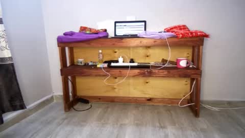 Nina online show from 10.02.25