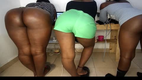 Nina online show from 03.21.26