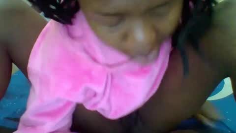 queenleona61 online show from 10.10.25