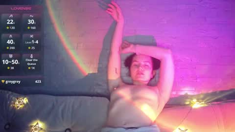 QueenOfModels online show from 04.10.26